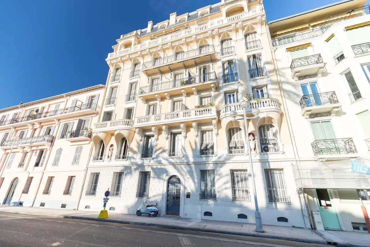 Le 323 Prom - 2 Chambres - Ac - Parking - Tram Et Supermarche Proches - Front De Mer Nice Francie