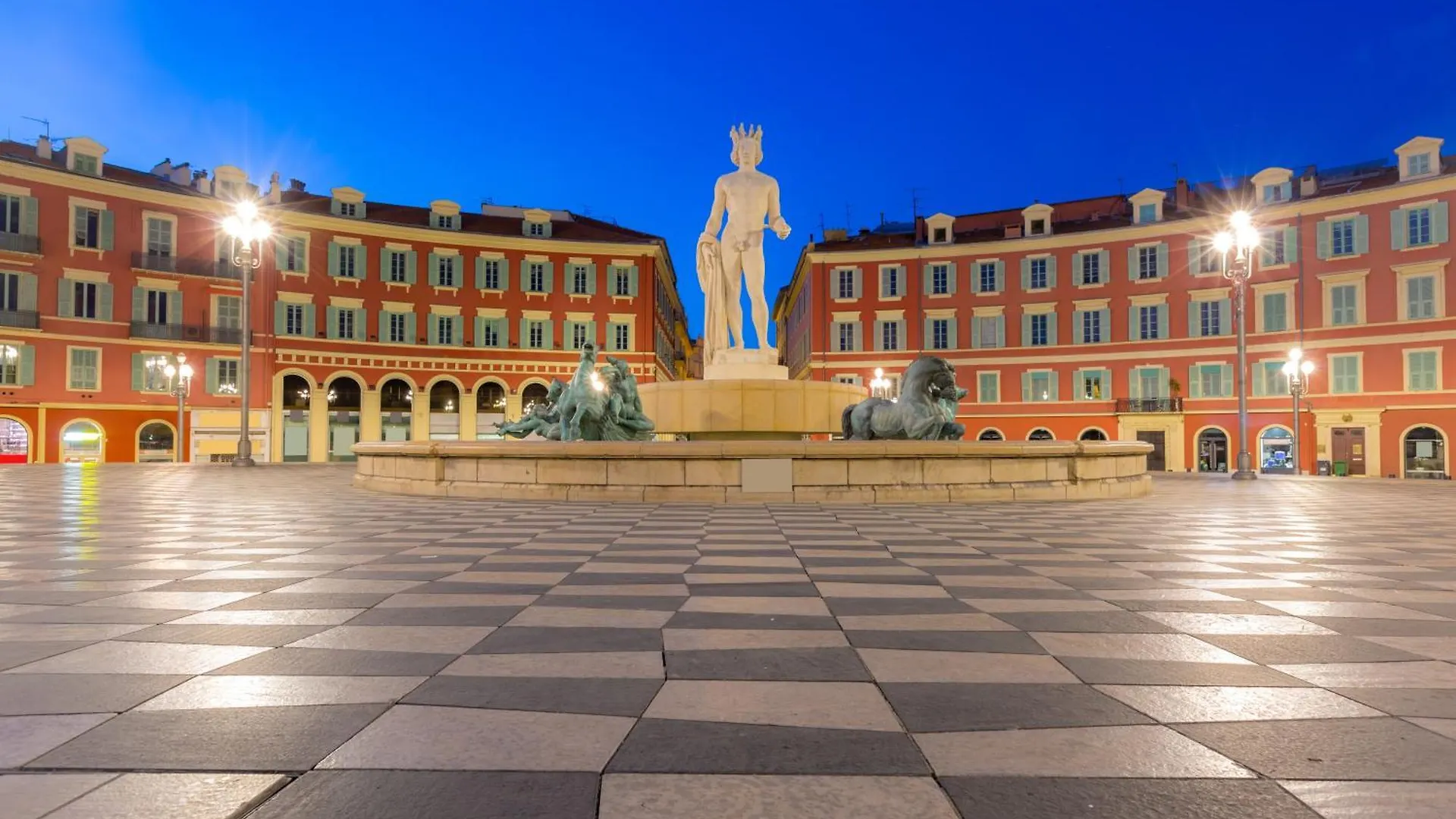 Le 323 Prom - 2 Chambres - Ac - Parking - Tram Et Supermarche Proches - Front De Mer Nice Francie